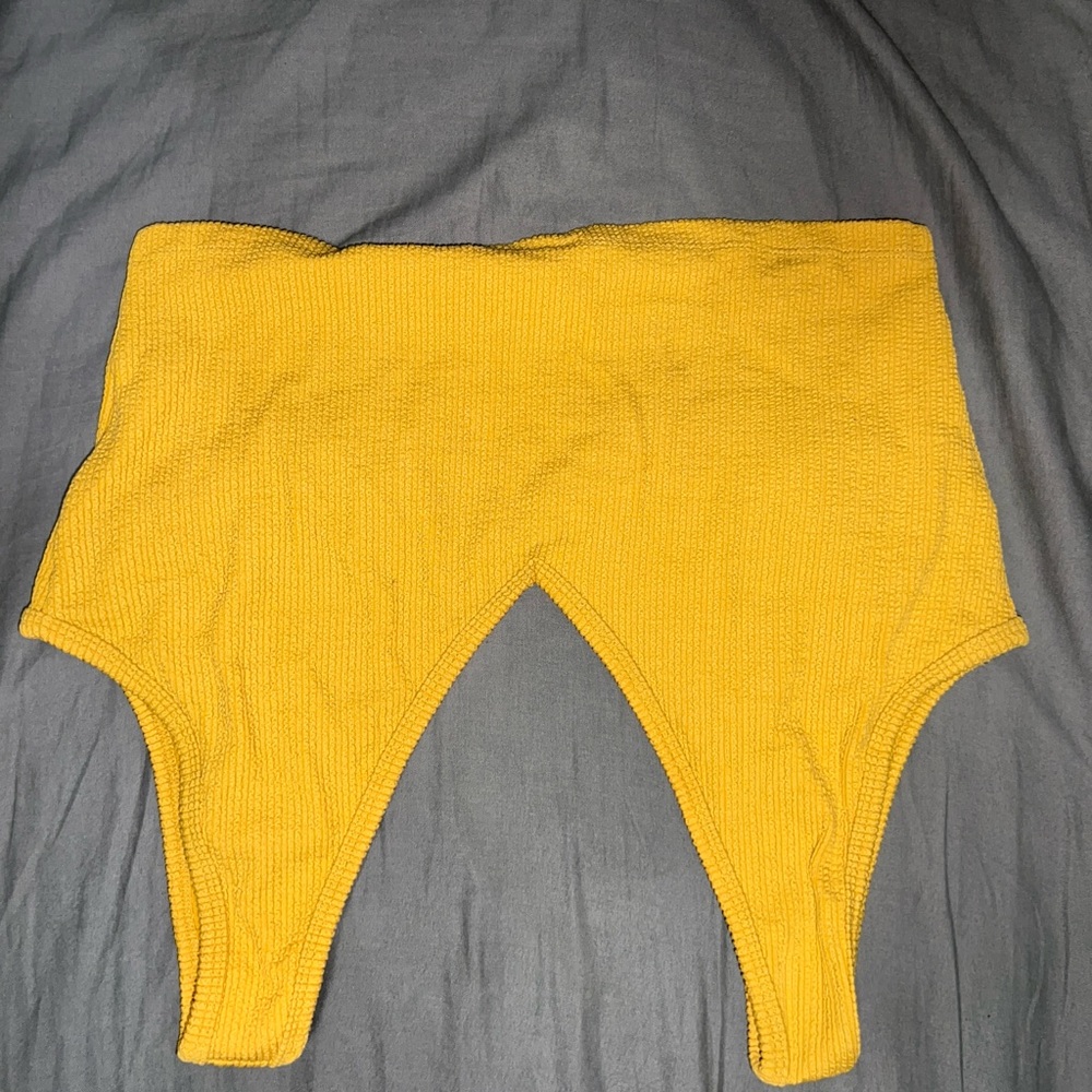 BuffBunny Yellow High-Impact Sports Bra